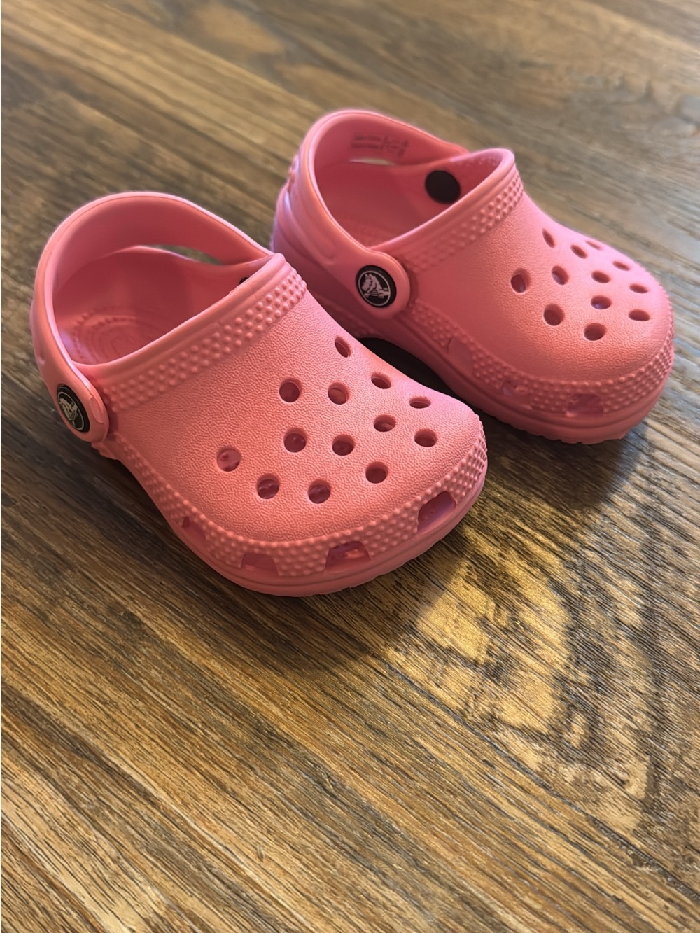 CROCS Kids Pink Classic Clog toddler size 2/3